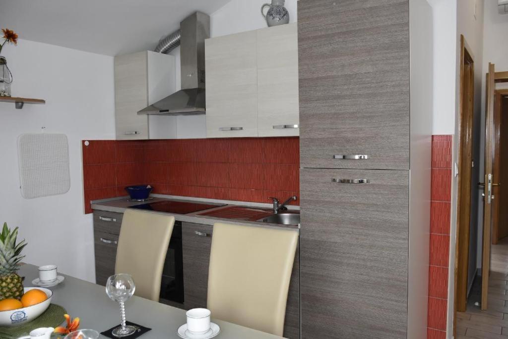 Apartmani Mira Klenovica Eksteriør billede