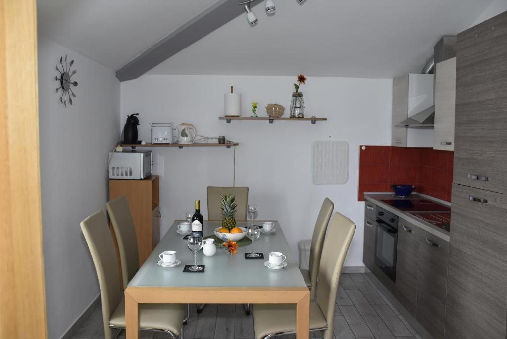 Apartmani Mira Klenovica Eksteriør billede