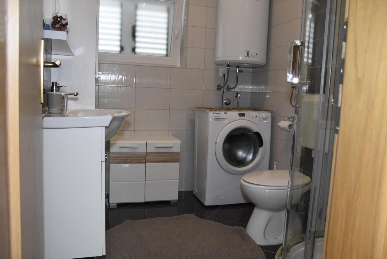 Apartmani Mira Klenovica Eksteriør billede